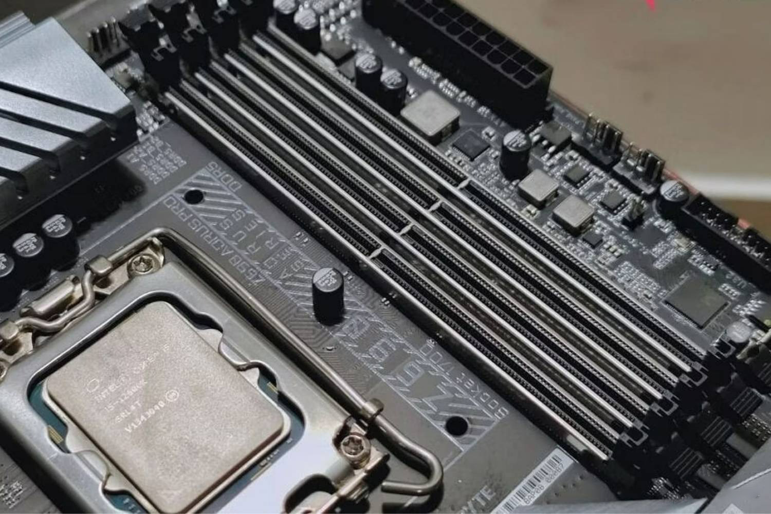 CPU